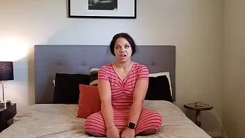 play Dziewczyna z dużym tyłkiem pieprzy się po raz pierwszy przed kamerą podczas castingu do porno