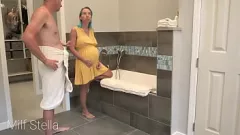 Reproducir La MILF embarazada Stella recibe un creampie el Día del Trabajo