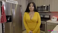 play La tetona London Rose toma la polla dura de Charles Dera en POV