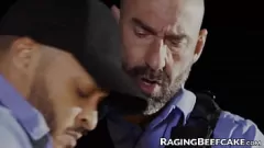 play Powerless Hunk Drew Sebastian's Outdoor Gang Bang: Anal, mamada y acción a pelo