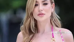 Odtwórz Krzywna blondynka oszaleje z dobrze wyposażonym czarnym stadninem